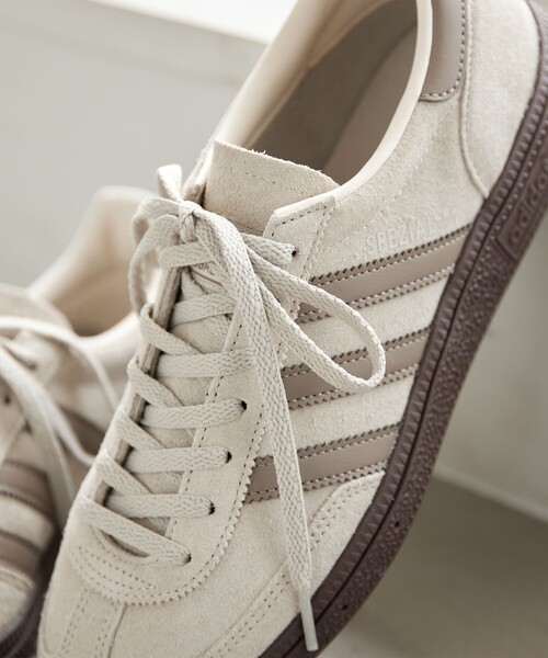 スニーカー 「別注」「adidas Originals」HANDBALL SPEZIAL スニーカー 22.5-25cm レディースの画像