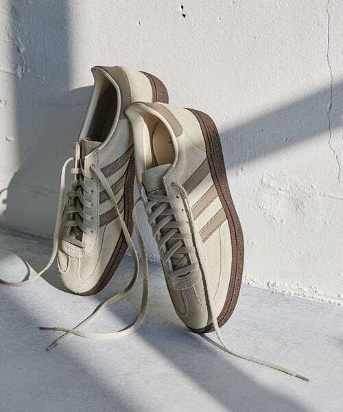 スニーカー 「別注」「adidas Originals」HANDBALL SPEZIAL スニーカー 22.5-25cm レディースの画像