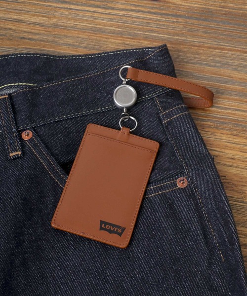 Levi's（リーバイス） パスケース 本革 リールワイヤー ストラップ付き