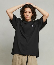 tシャツ エッセンシャルズ プラス ルーズフィット スモールロゴ 半袖Tシャツ / アディダス adidas メンズ レディース｜ZOZOTOWN Yahoo!店