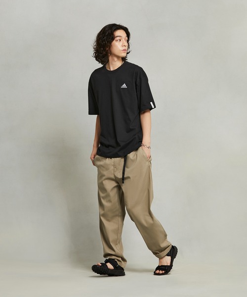 adidas tシャツ エッセンシャルズ プラス ルーズフィット