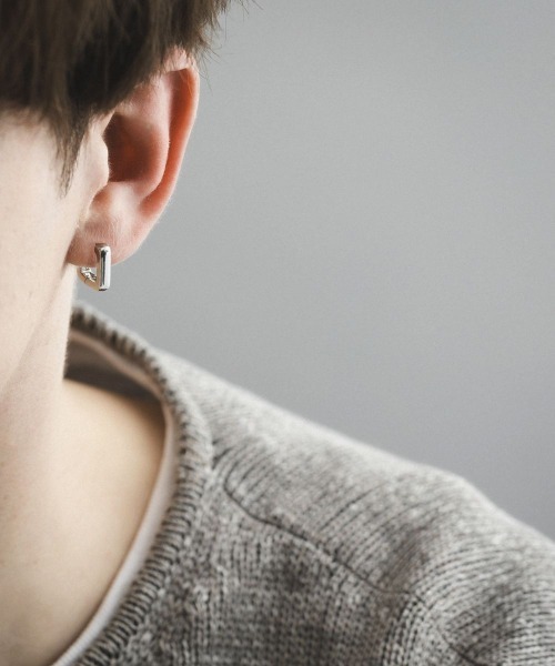 【4℃ HOMME+】片耳用ピアス(カラー：シルバー) 4℃ HOMME+（ヨンドシーオムプラス） ピアス シルバー フープ ピアス