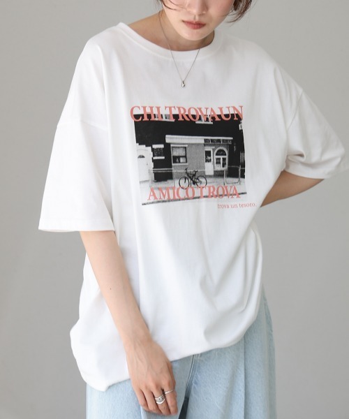 【boohoo】プリント半袖Tシャツ セール】オーバーサイズロゴフォトプリント半袖メタリック箔
