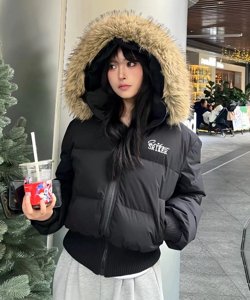 SHEENA（シーナ） ブルゾン アウター ワンポイント刺繍ロゴファー