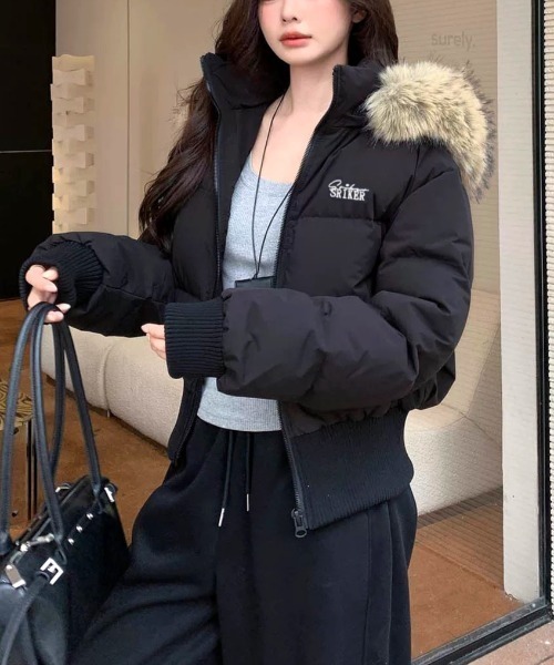 SHEENA（シーナ） ブルゾン アウター ワンポイント刺繍ロゴファー