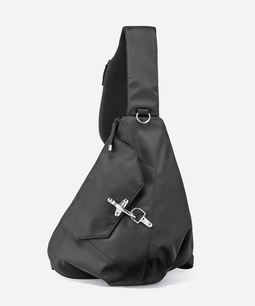 HARE（ハレ） ショルダーバッグ ファイヤーマンバックルスリングBAG