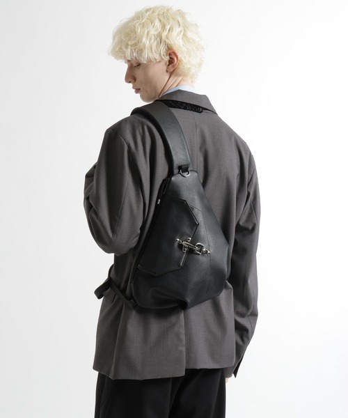 HARE（ハレ） ショルダーバッグ ファイヤーマンバックルスリングBAG 