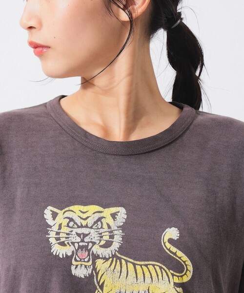 BEAMSBOYタイガー イレギュラー プリント Tシャツ¥16,280 BEAMS BOY（ビームス ボーイ）【別注】WAREHOUSE & CO