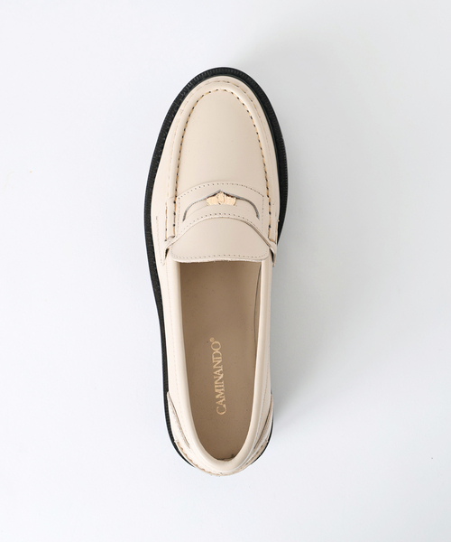 CAMINANDO ベージュ ローファー サイズ6（23㎝〜23.5㎝相当） CAMINANDO(カミナンド)のプラットフォーム ローファー通販