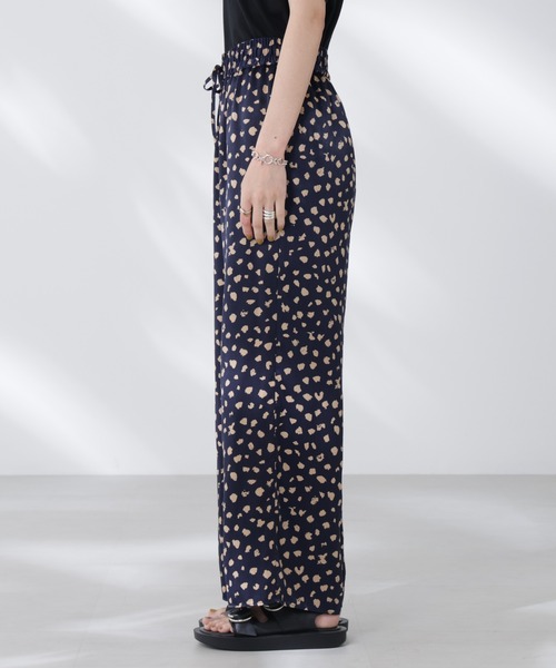 NANO universe（ナノ・ユニバース） パンツ レオパードプリント