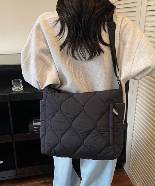 キルティング ショルダーバック sakishimatokyo ショルダーバッグ バッグ 「マチあり/長さ調整可能