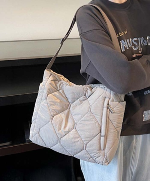 キルティング ショルダーバック 牛床革キルティングショルダーバッグjsn412374415 オフホワイト