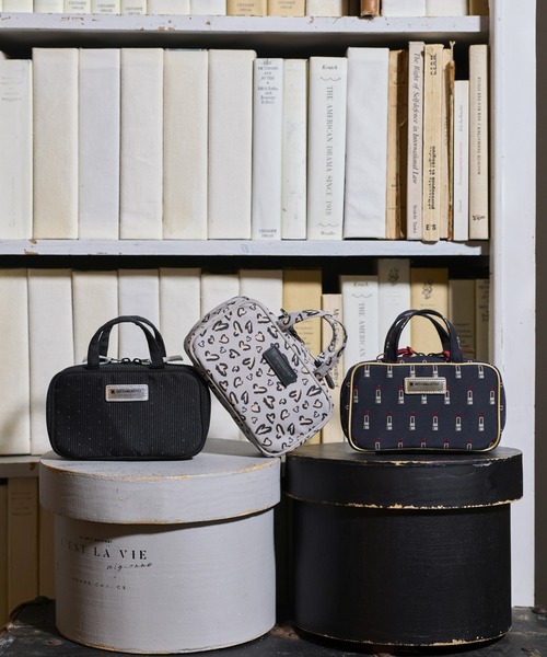 ARTISAN&ARTIST（アルティザン・アンド・アーティスト） ポーチ