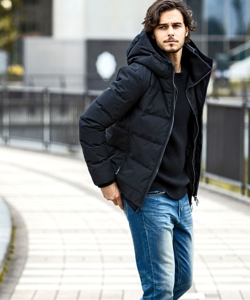 AKM Contemporary（エイケイエムコンテンポラリー） ダウンジャケット