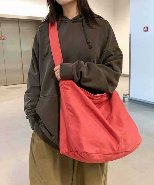 Lilamusant ショルダーバッグ バッグ Lilamusant(リラミュゾン Lilamusant ショルダーバッグ バッグ Lilamusant(リラミュゾン