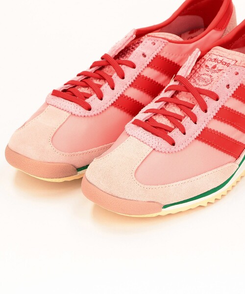 adidas ピンク レッド スニーカー　23.5 アディダス ピンク グリッター スニーカー falcon w 23.5 ラメ