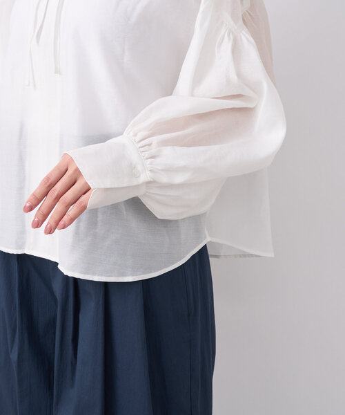 【新品タグ付き】シアーリボンボリュームスリーブブラウス ラブティックボンボン La boutique Bonbon ブラウス シャツ 「ふんわり透け感が美しい