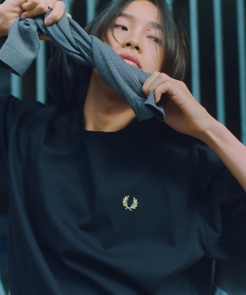 tシャツ 「FRED PERRY/フレッドペリー」 別注 ワンポイントロゴ刺繍 ポンチドローコードTシャツ「追加」 レディース メンズの画像