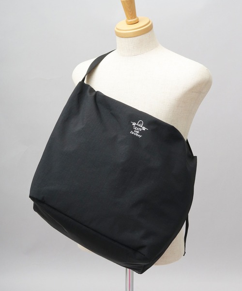 THRASHER　大容量ショルダーバッグ THRASHER ショルダーバッグ QUILTING Shoulder Bag/スラッシャー