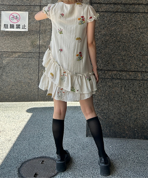 Fano Studios カシュクール パフスリーブ フリルミニワンピース Fano Studios カシュクール パフスリーブ フリルミニワンピース