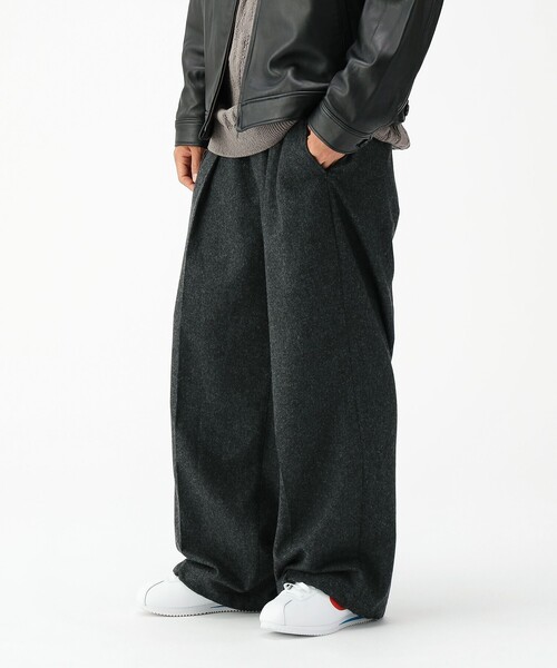 BEAMS（ビームス） スラックス ワイドストレート フランネル