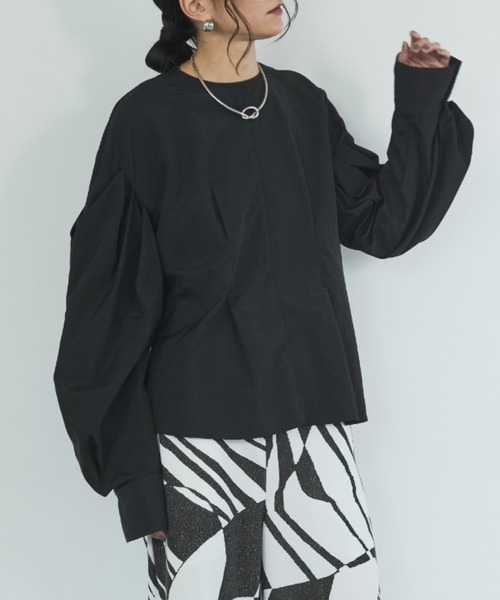 AIC. ブラウス シャツ タックスリーブナイロンブラウス