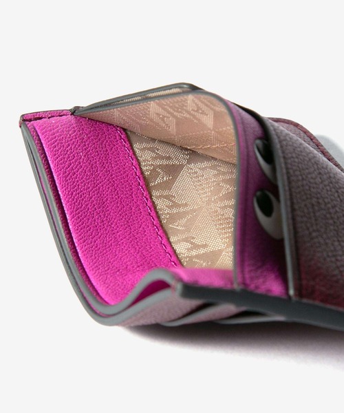 ANYA HINDMARCH（アニヤ・ハインドマーチ） カードケース ANYA