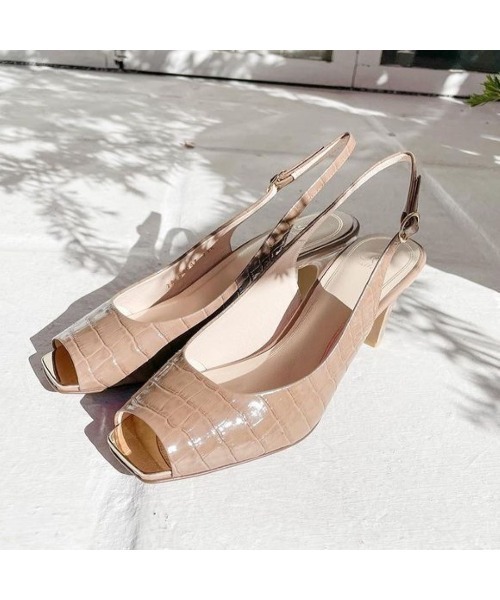 Riz raffinee（リズ ラフィーネ） サンダル スクエアカットバック