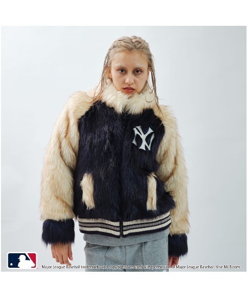 MLB アウター atmos pink MLB Faux Fur Blouson / アトモス ピンク