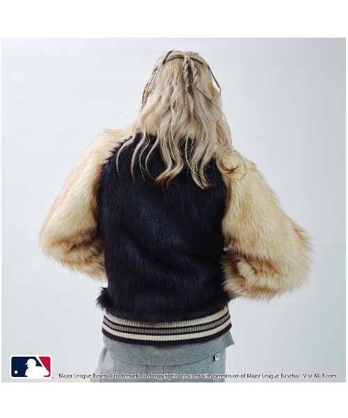 MLB アウター atmos pink MLB Faux Fur Blouson / アトモス ピンク