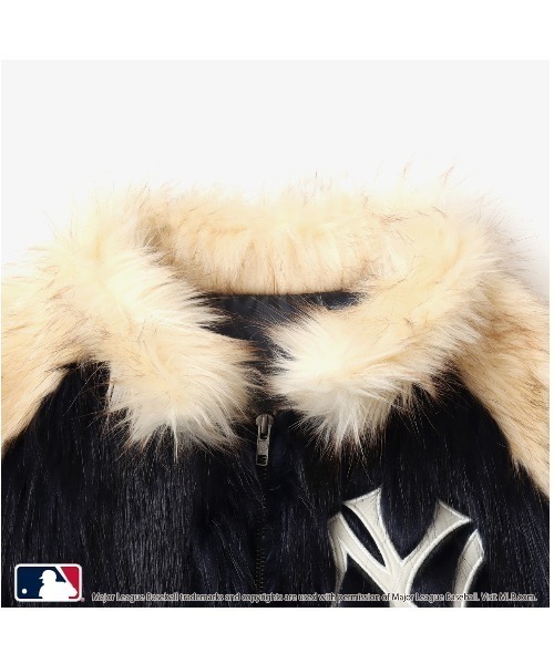 MLB アウター atmos pink MLB Faux Fur Blouson / アトモス ピンク