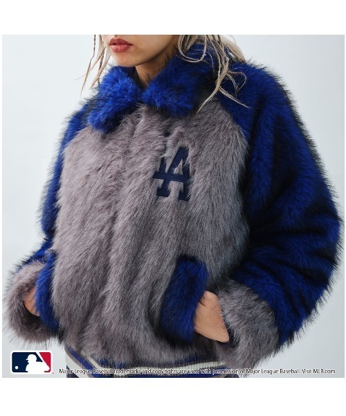 MLB アウター atmos pink MLB Faux Fur Blouson / アトモス ピンク