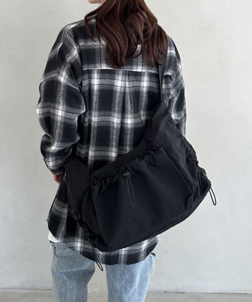 CLEA ショルダーバッグ バッグ 「A4サイズ対応」ポケット付きドロスト