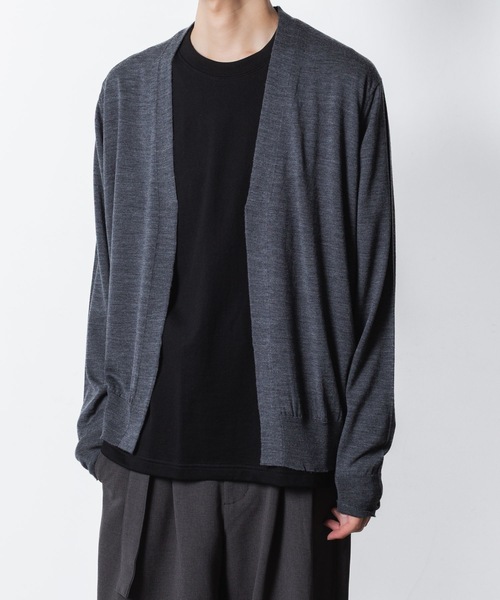 カーディガン × JOHN SMEDLEY MERINO EXTRAFINE BUTTONLESS V NECK