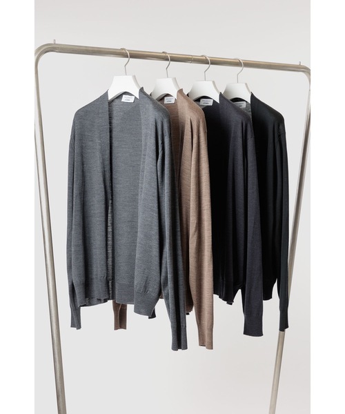 カーディガン × JOHN SMEDLEY MERINO EXTRAFINE BUTTONLESS V NECK CARDIGAN メンズの画像
