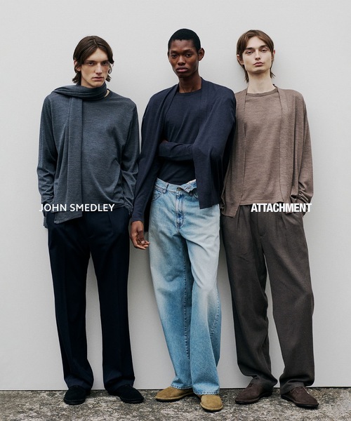 カーディガン × JOHN SMEDLEY MERINO EXTRAFINE BUTTONLESS V NECK CARDIGAN メンズの画像