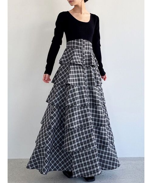 美品✨13万 フォクシー ラッフルヘムドレスワンピース フリル ネイビー 38 CELFORD（セルフォード）の「ラッフルフリルワンピース（ワンピース