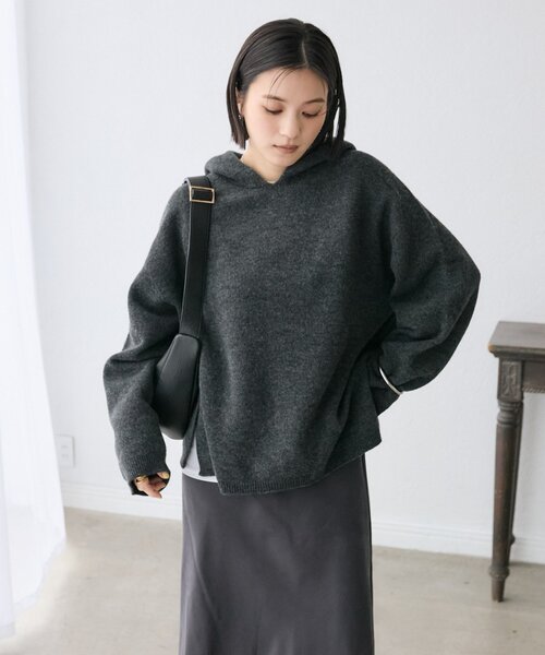 値下げ 新品 リヴドロワ ウール100% ホールガーメント仕様 フリー RIVE DROITE（リヴドロワ） ニット セーター 「フードがアクセントに