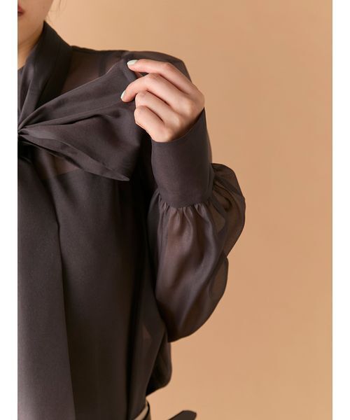 LILY BROWN（リリーブラウン） ブラウス シャツ ビックボウタイ