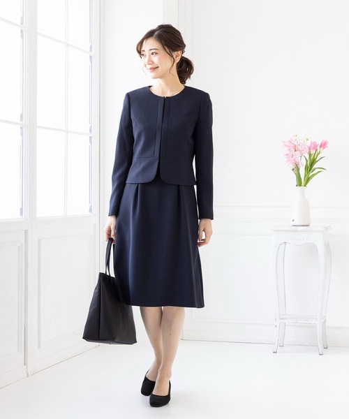 CARETTE セットアップ ノーカラージャケットとタックワンピース