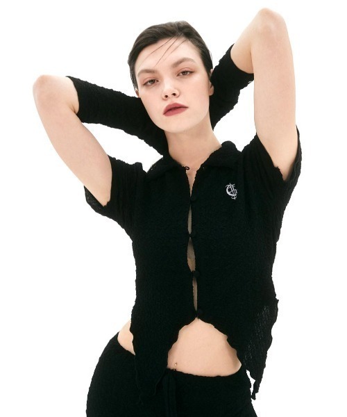 ブラウス シャツ A'GEM/9 × .kom「 FANCY CLUB/ファンシークラブ」UNBALANCE WRINKLE COLLAR WARME