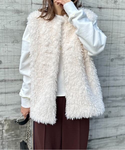 mi via loca ベスト ジレ ボリュームファーノーカラーベスト