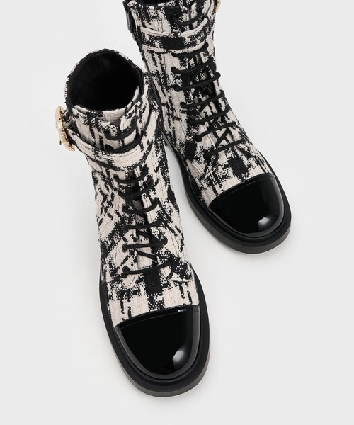 【原価ぶっ壊し割引】ライリー レースアップアンクルブーツ CHARLES ＆ KEITH ブーツ パールバックル レースアップアンクル