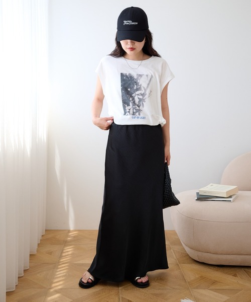 スカート 「−3kg見え／14色展開」スタイルアップサテンスカートの画像