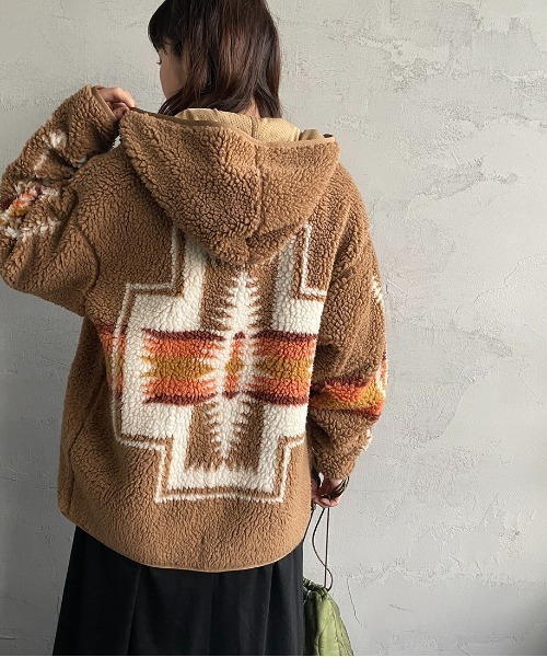 ペンドルトン　希少　スイングトップ　ベージュ　ネイティブ柄　美品 ペンドルトン 希少 スイングトップ ベージュ ネイティブ柄 美品 - メルカリ