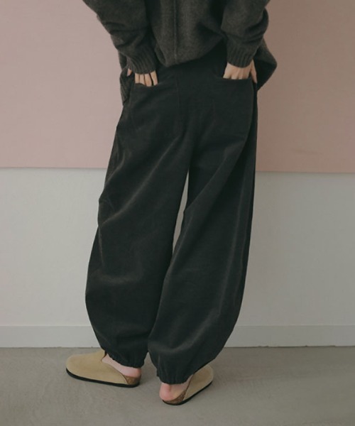 ETRE TOKYO（エトレトウキョウ） パンツ コーデュロイカーブジョガー