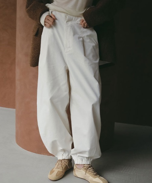 ETRE TOKYO（エトレトウキョウ） パンツ コーデュロイカーブジョガー