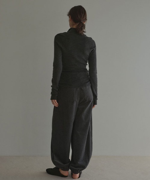 ETRE TOKYO（エトレトウキョウ） パンツ コーデュロイカーブジョガー