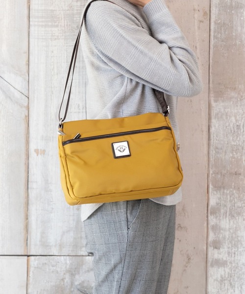 BACKYARD FAMILY（バックヤードファミリー） ショルダーバッグ バッグ