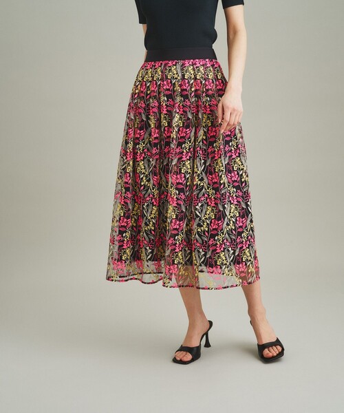 GRACE CONTINENTAL（グレースコンチネンタル） スカート リーフ刺繍